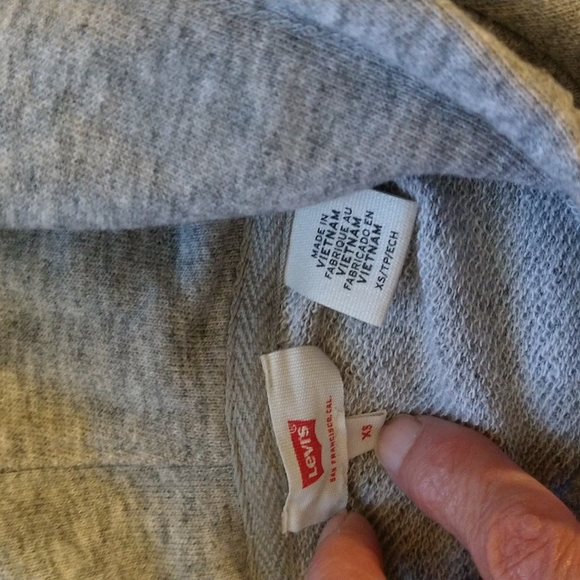 Levi hoodie sweatshirt cropped. - Picture 4 of 4